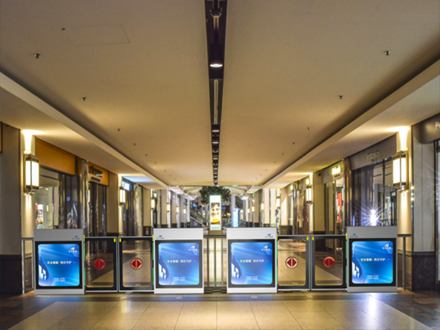 某商业街通道案例